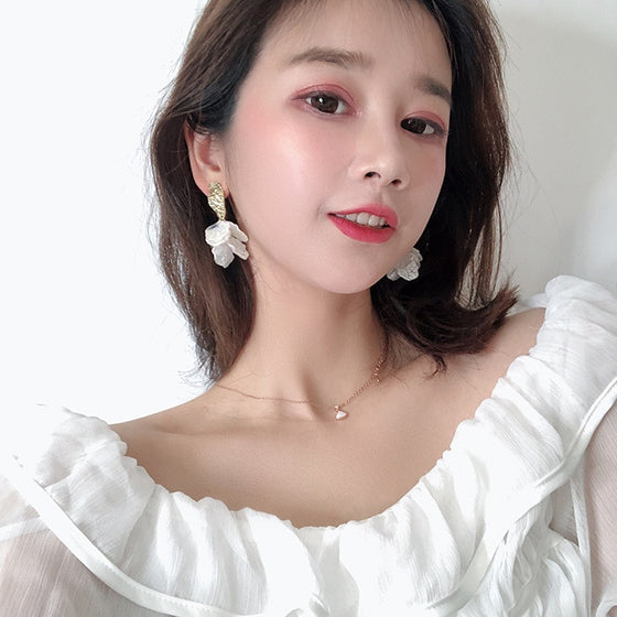 Korean White Shell Flower Petal Drop Earrings For Women New Statement pendientes Trendy Jewelry