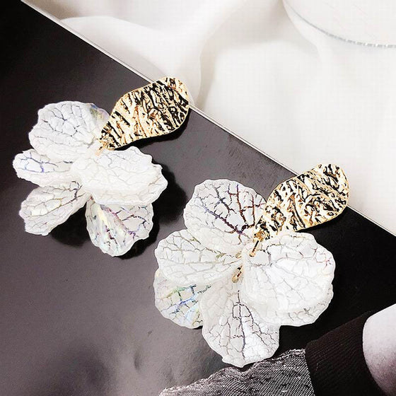 Korean White Shell Flower Petal Drop Earrings For Women New Statement pendientes Trendy Jewelry