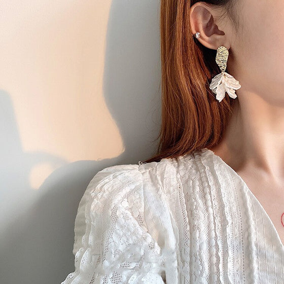 Korean White Shell Flower Petal Drop Earrings For Women New Statement pendientes Trendy Jewelry